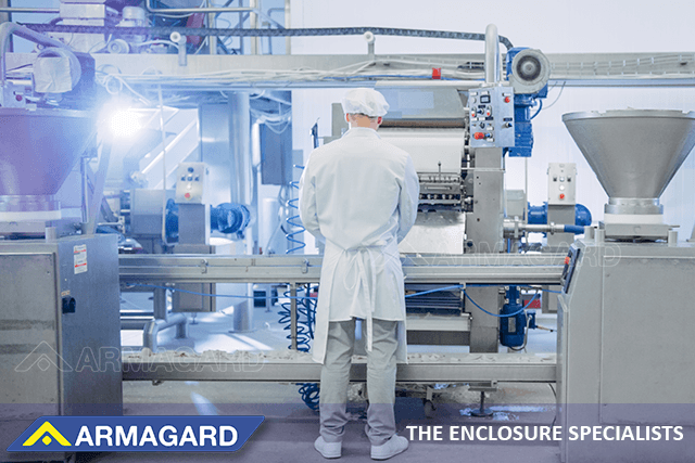 Stabilimento di trasformazione alimentare con un sistema di visualizzazione industriale per la produzione alimentare