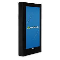 Un monitor LCD partenze da esterno Armagard per nodi di trasporto