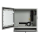 Vista frontale aperta del armadio per monitor touch robusto per industria